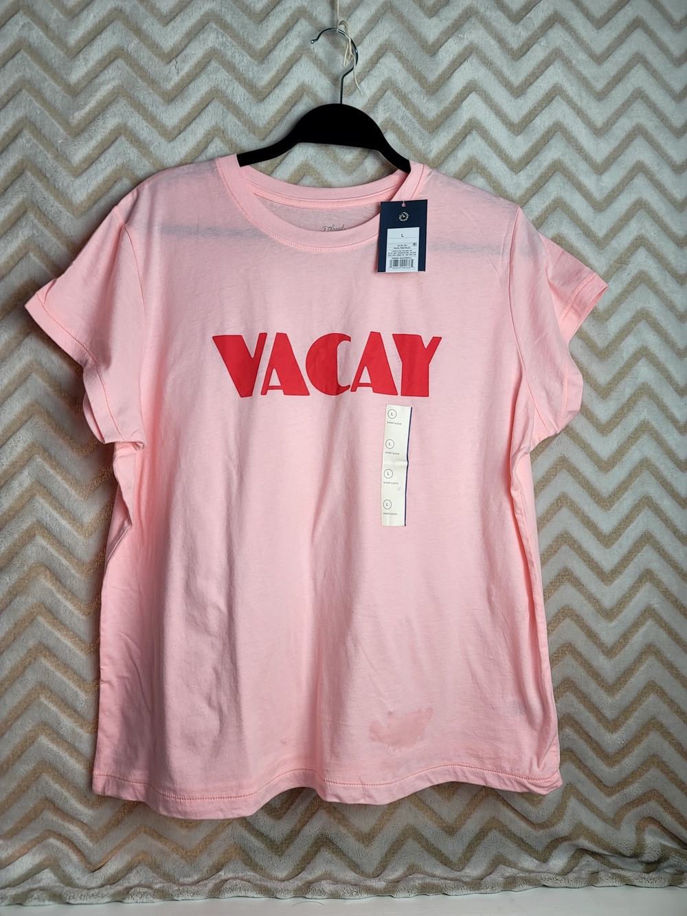 Universal Thread Pink Graphic 'VACAY' Tee